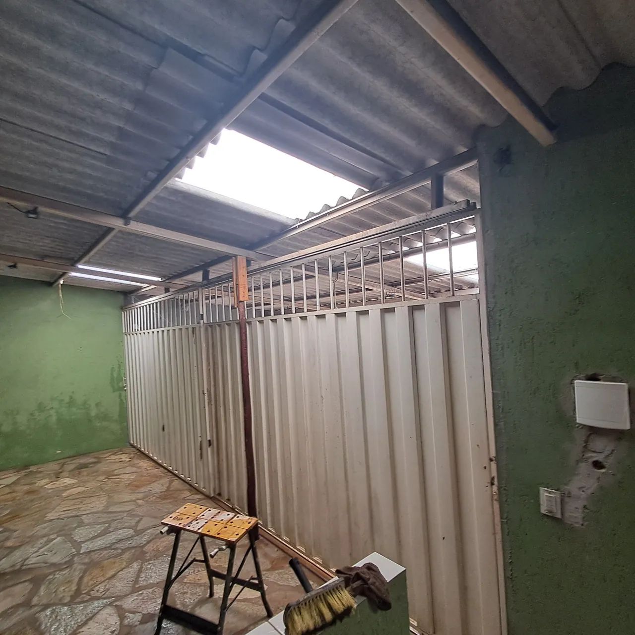 Vendo os 2 portões de 3.55 x 2.50 cada, em ótimo estado. - Foto 2