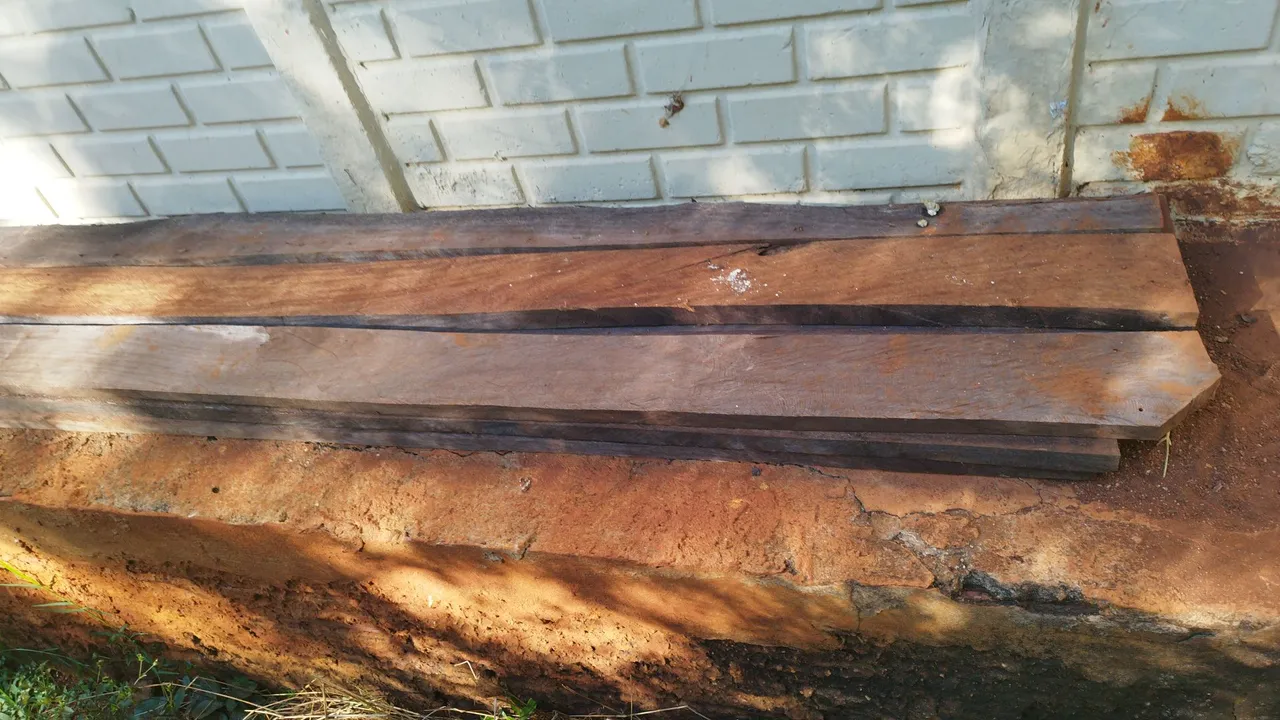 Tábuas de angico 2.1m