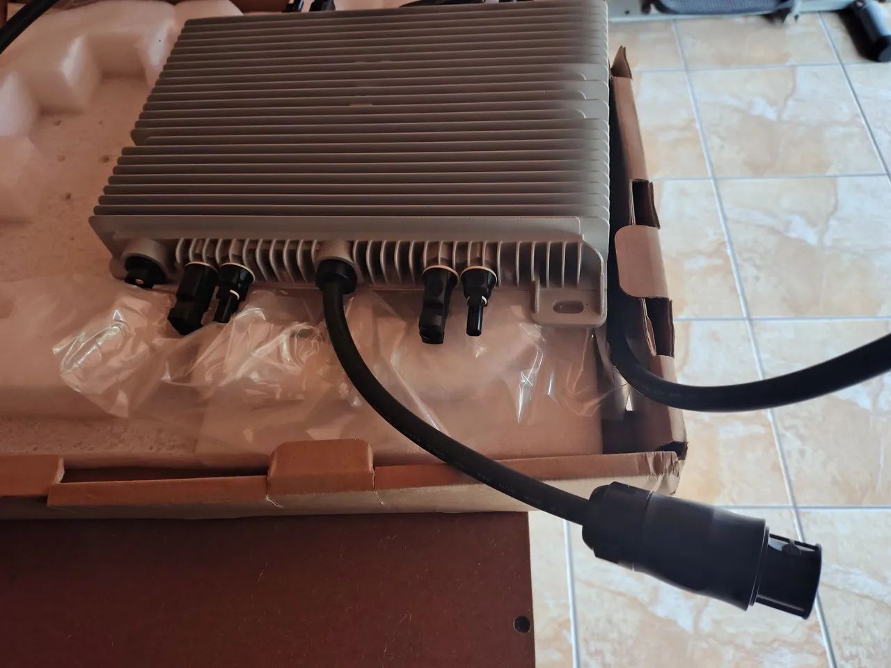 Micro inversor solar deye 2000 novo  - Foto 5