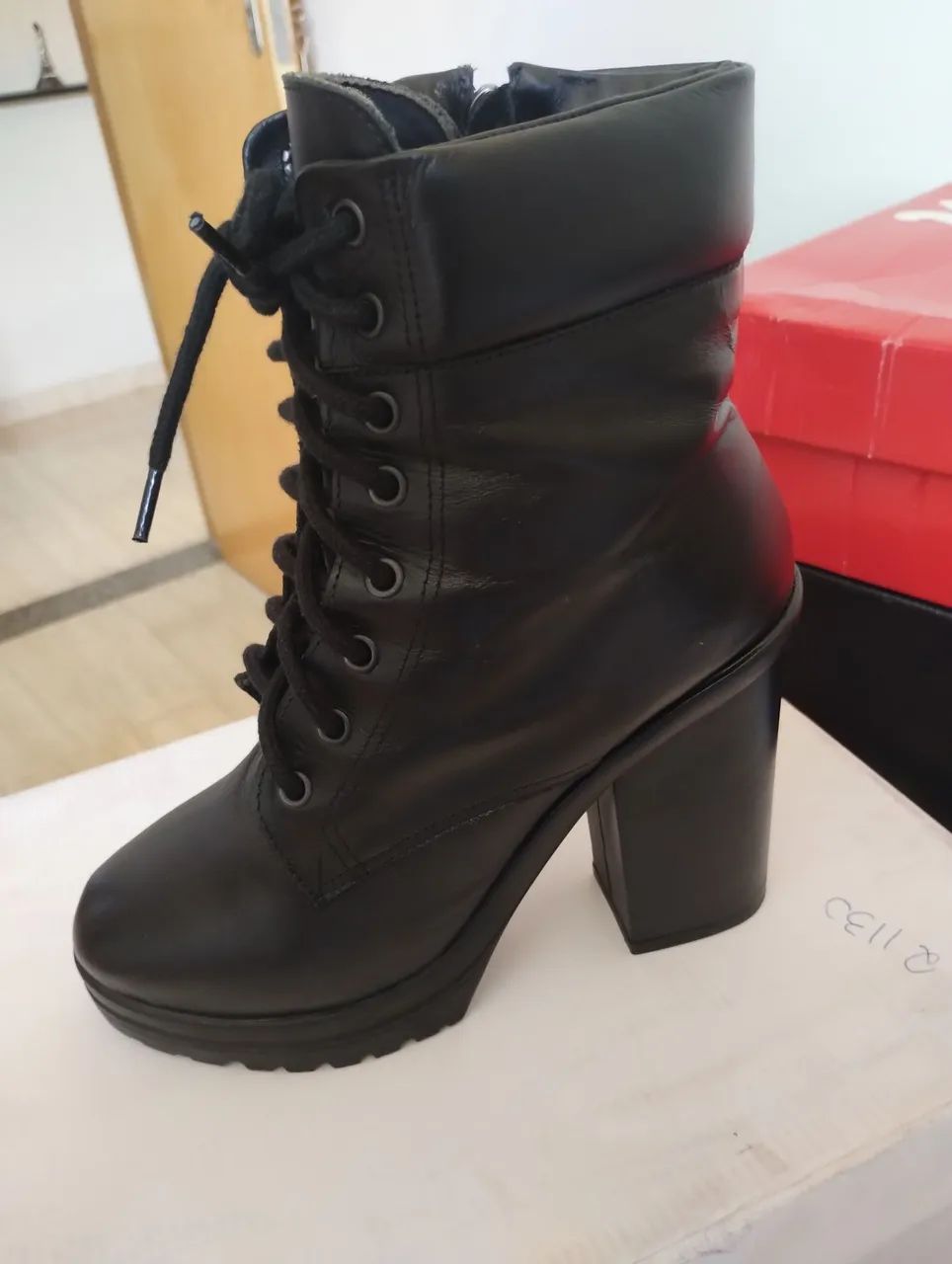 Bota feminina Constanse - Foto 3
