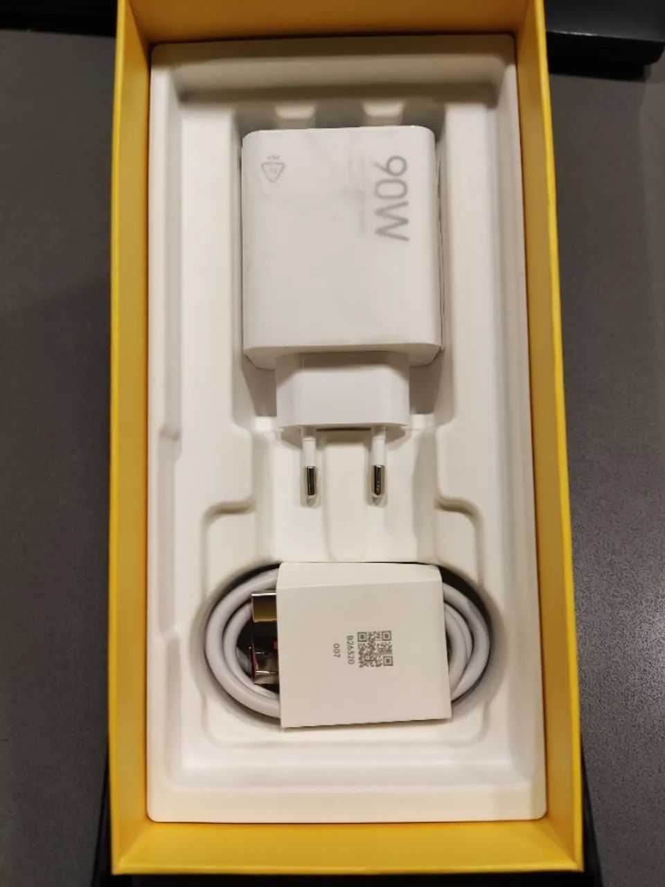 Poco F7 Silver Limited Edition - 12Gb RAM / 512Gb ROM