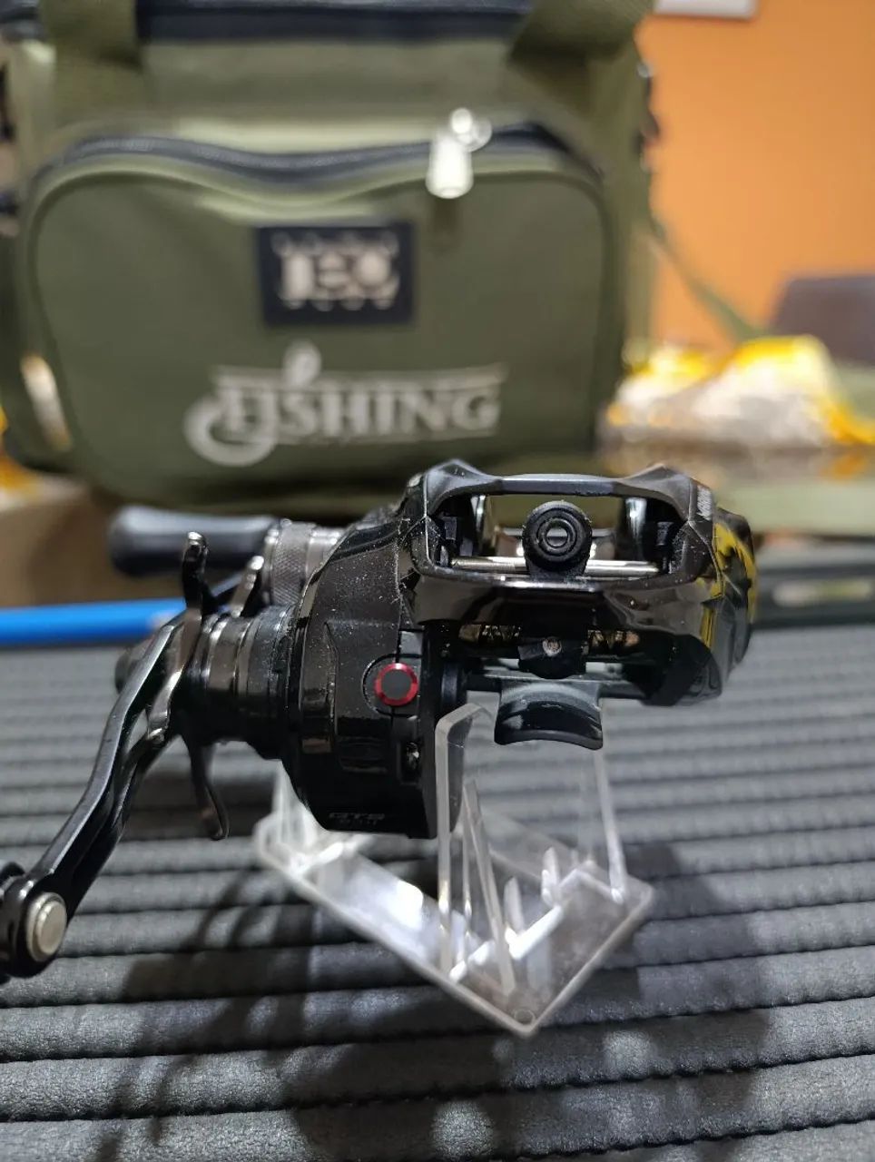EXCELENTE CARRETILHA DE PESCA MARINE TITAN HERO LADO DIREITO  - Foto 4