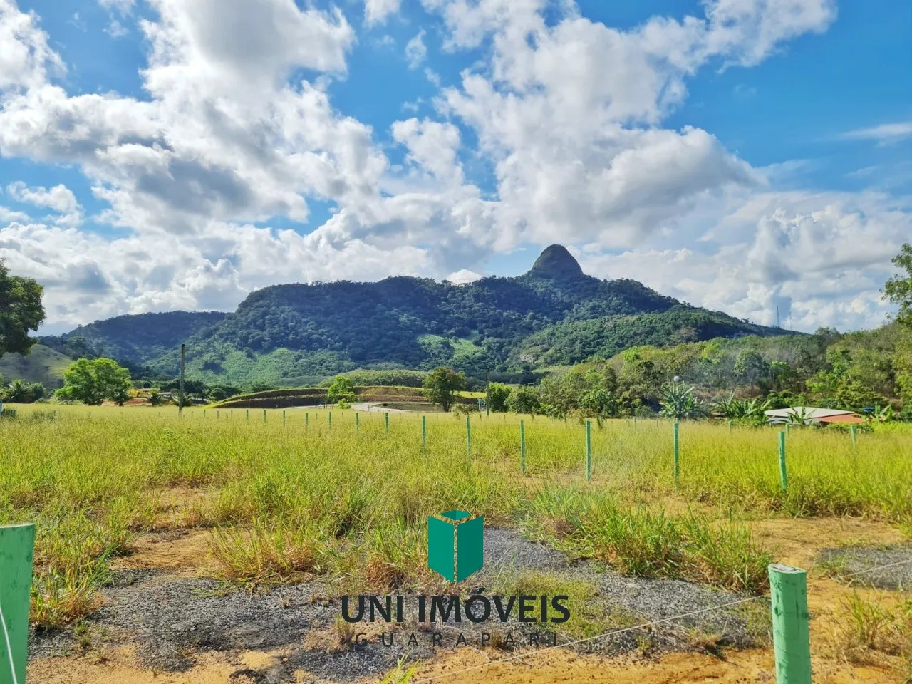 Terrenos de 400m² por R$151.000 em Condomínio Fechado para Construção de Chácara em Guarap