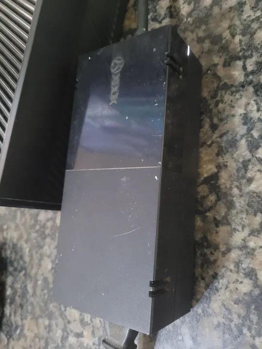 Xbox One 1 terabyte de memoria - Foto 3