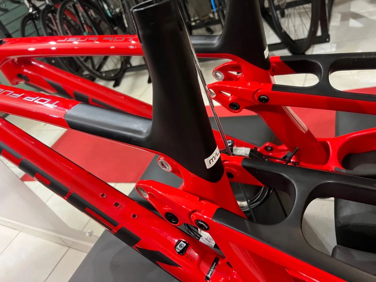 Quadro Trek Top Fuel 9.8 carbon boost - Foto 4