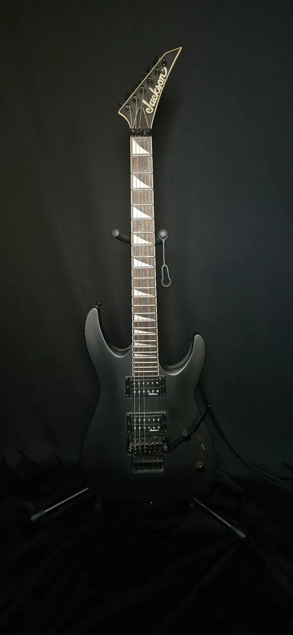 guitarra jackson emg