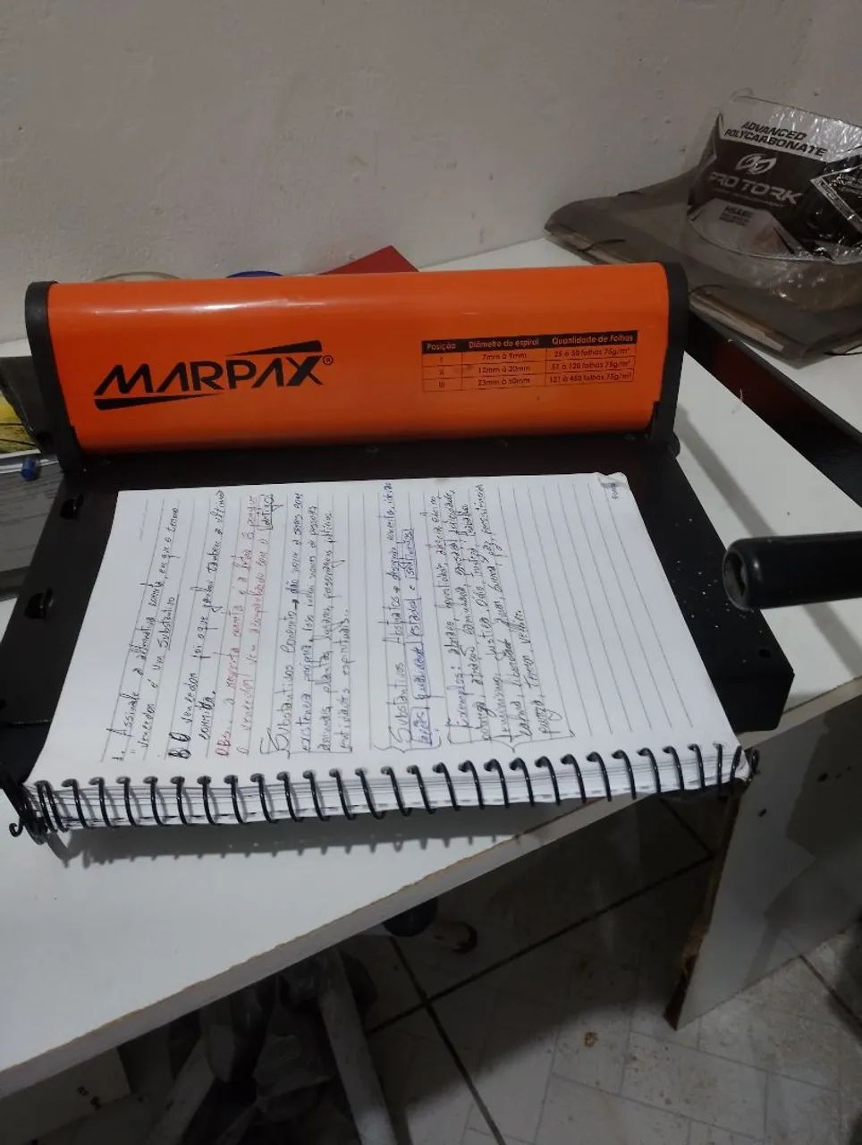 Plastificação de documentos e encadernação 64197832565890122