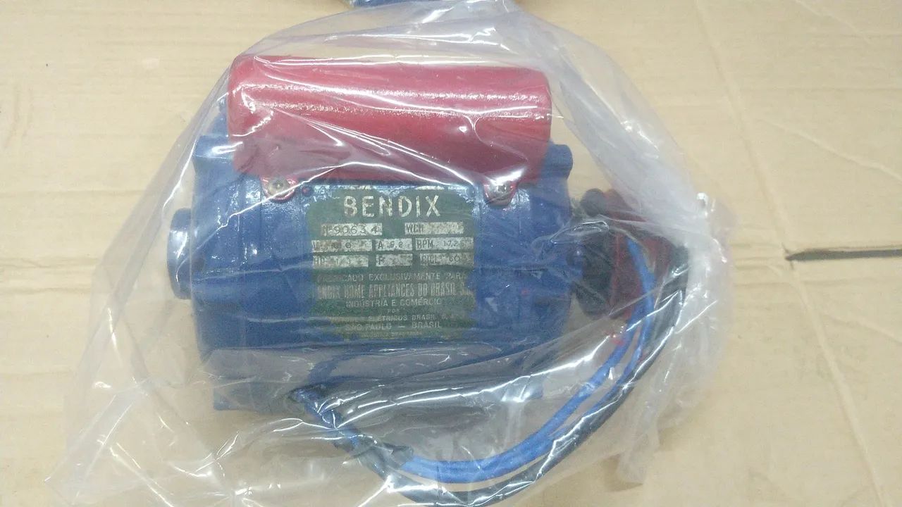 Vendo 09 Motores eletricos vários modelos e marcas e voltagem 