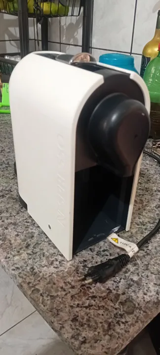 Cafeteira Nespresso C50 1370W 110 V  sem reservatório e sem porta gotas 