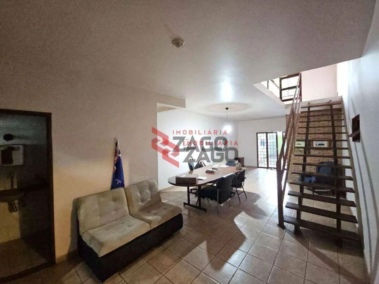Casa com 4 dormitórios para alugar, 189 m² por R$ 3.000,00/mês - Vila Olímpica - Uberaba/M