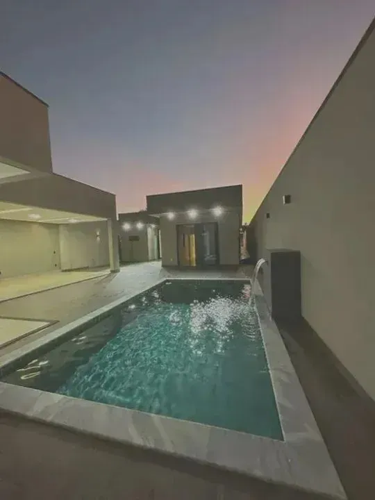 Excelente Casa Na Vicente Pires!, 04 Quartos, Closet, 460m2, Piscina, Ar Condicionado, Are