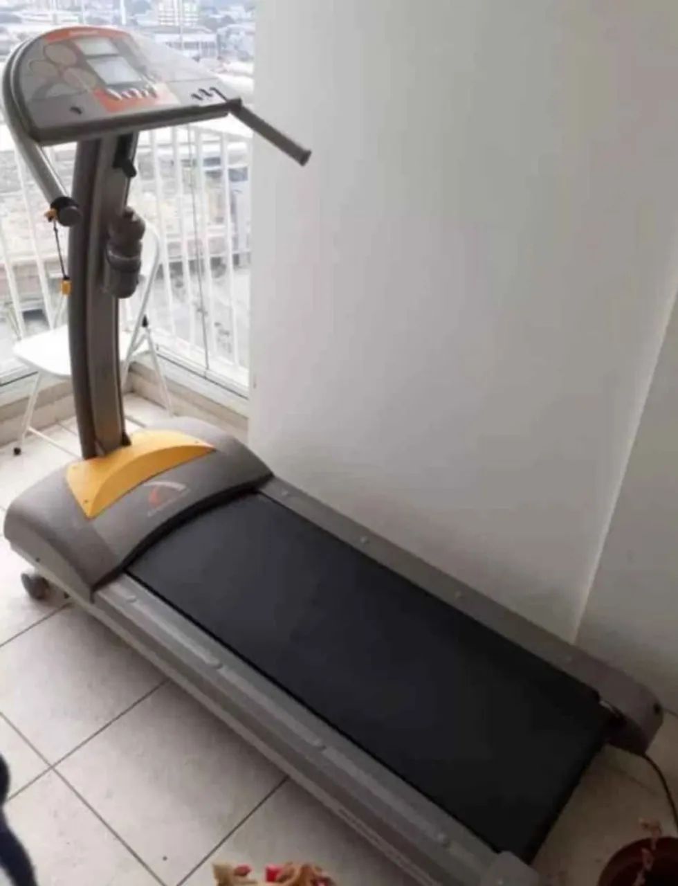 Esteira Athletic 410EE suporta 120kg sensor de batimentos cardíacos nível de inclinação - Foto 2