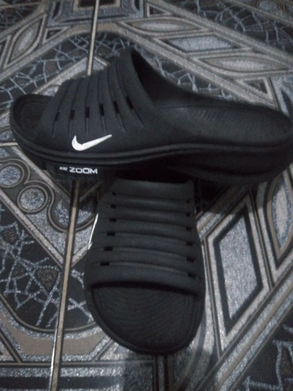 Chinelos slim Nike Zoom Pretos