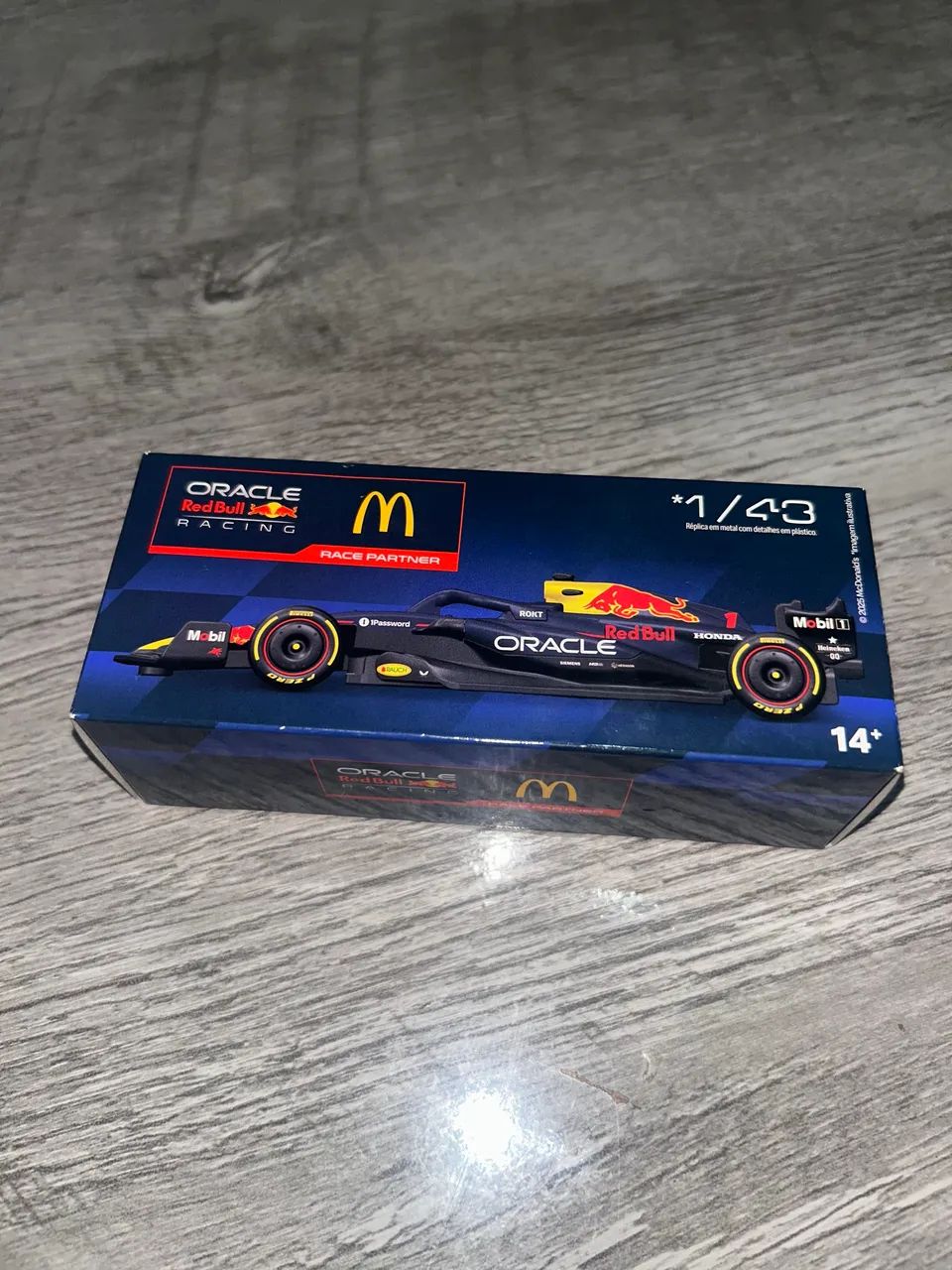 Miniatura Carrinho F1 Redbull Rb21 Max Verstappen 1:43  2025 - Foto 3