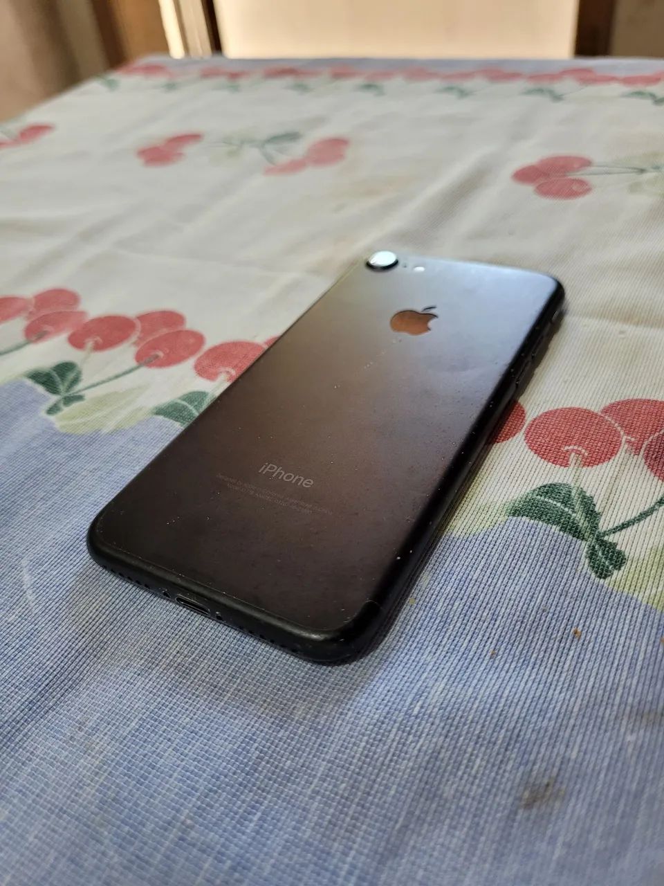 IPhone 7 128GB - Funcionando perfeitamente | Com marcas de uso - Foto 2