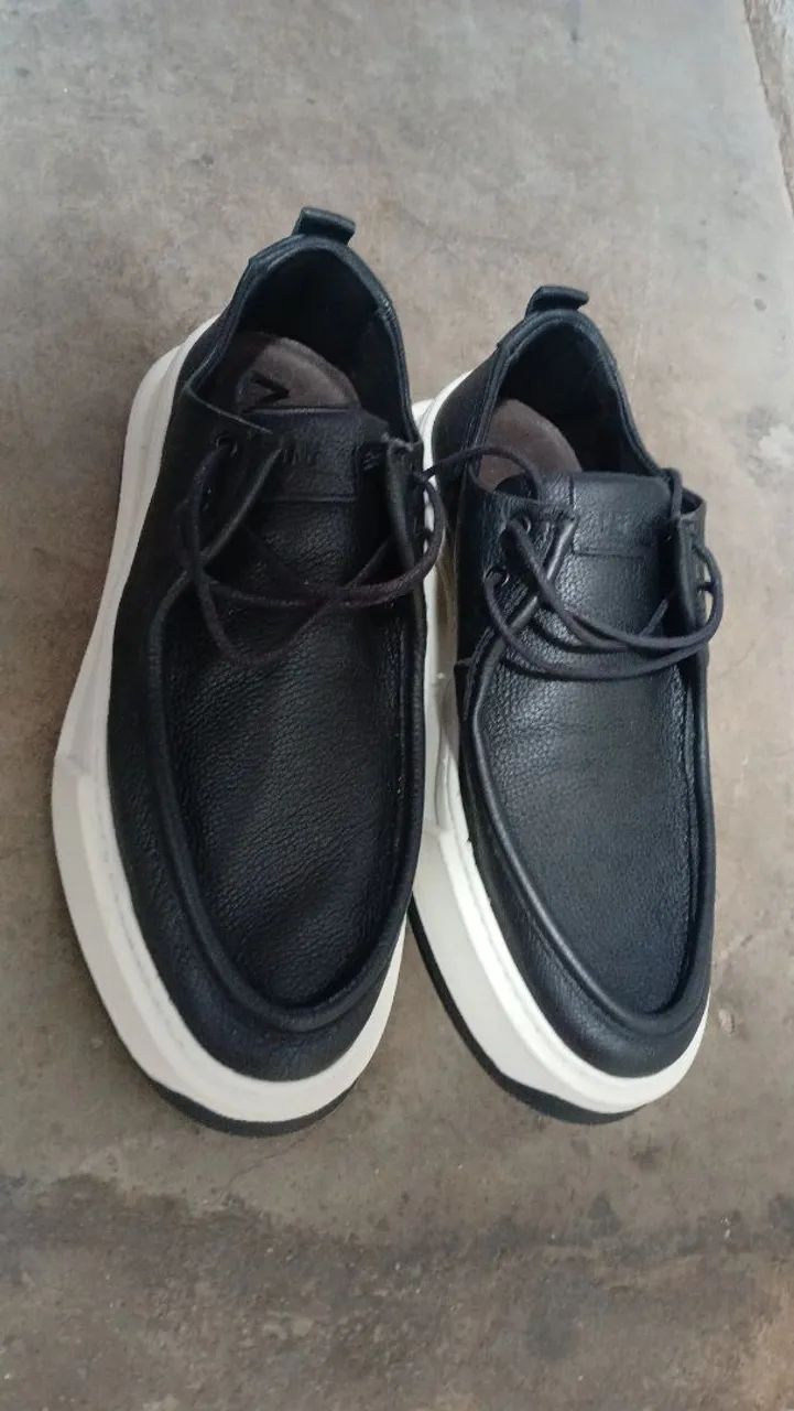 Sapatos do Jeff?