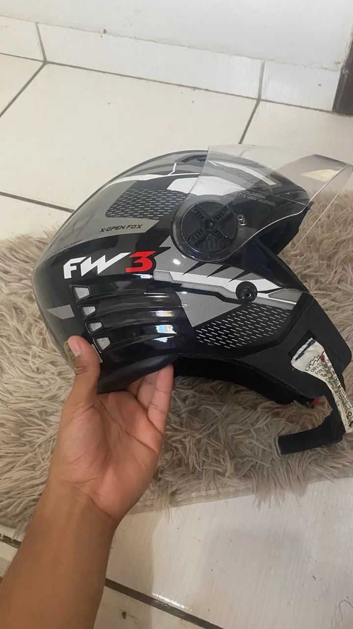 CAPACETE FW3 ABERTO COM ÓCULOS 