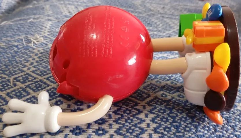 Boneco M&m's Vermelho ( Faltam Partes  ) - Foto 5