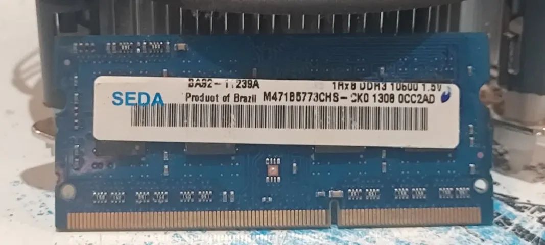 Memória RAM 8GB DDR3 1600MHz para notebook