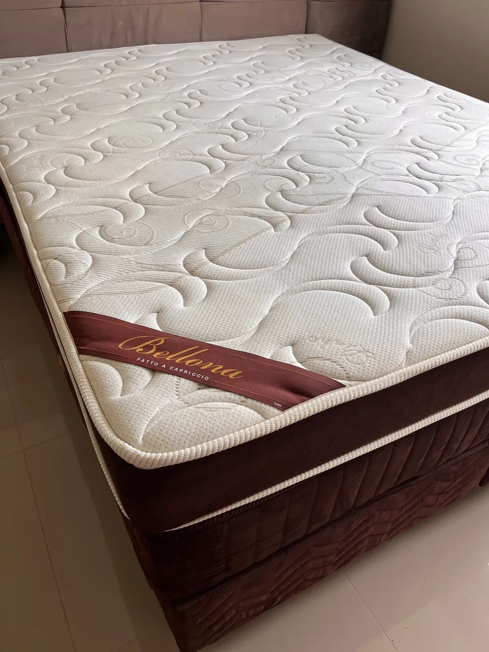 Vendo Cama Queen com base - Foto 2