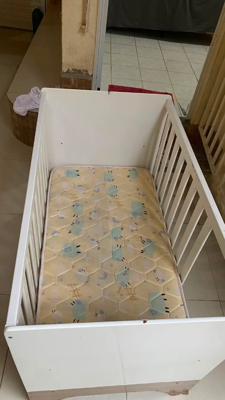 Berço Branco MDF com Colchão - Bom Estado - Foto 4