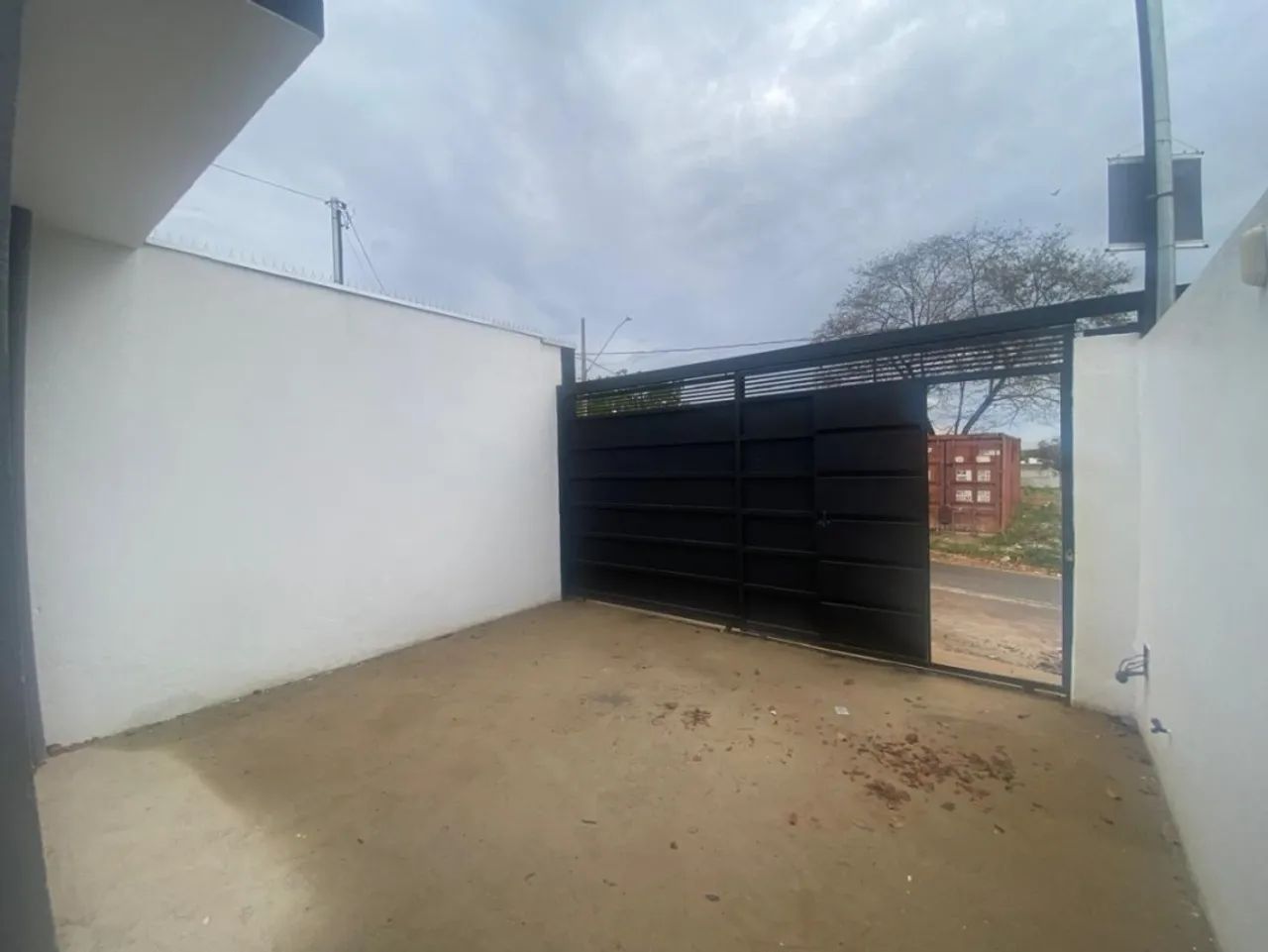 Casa com 2 quartos para alugar em Sete Lagoas - Foto 2
