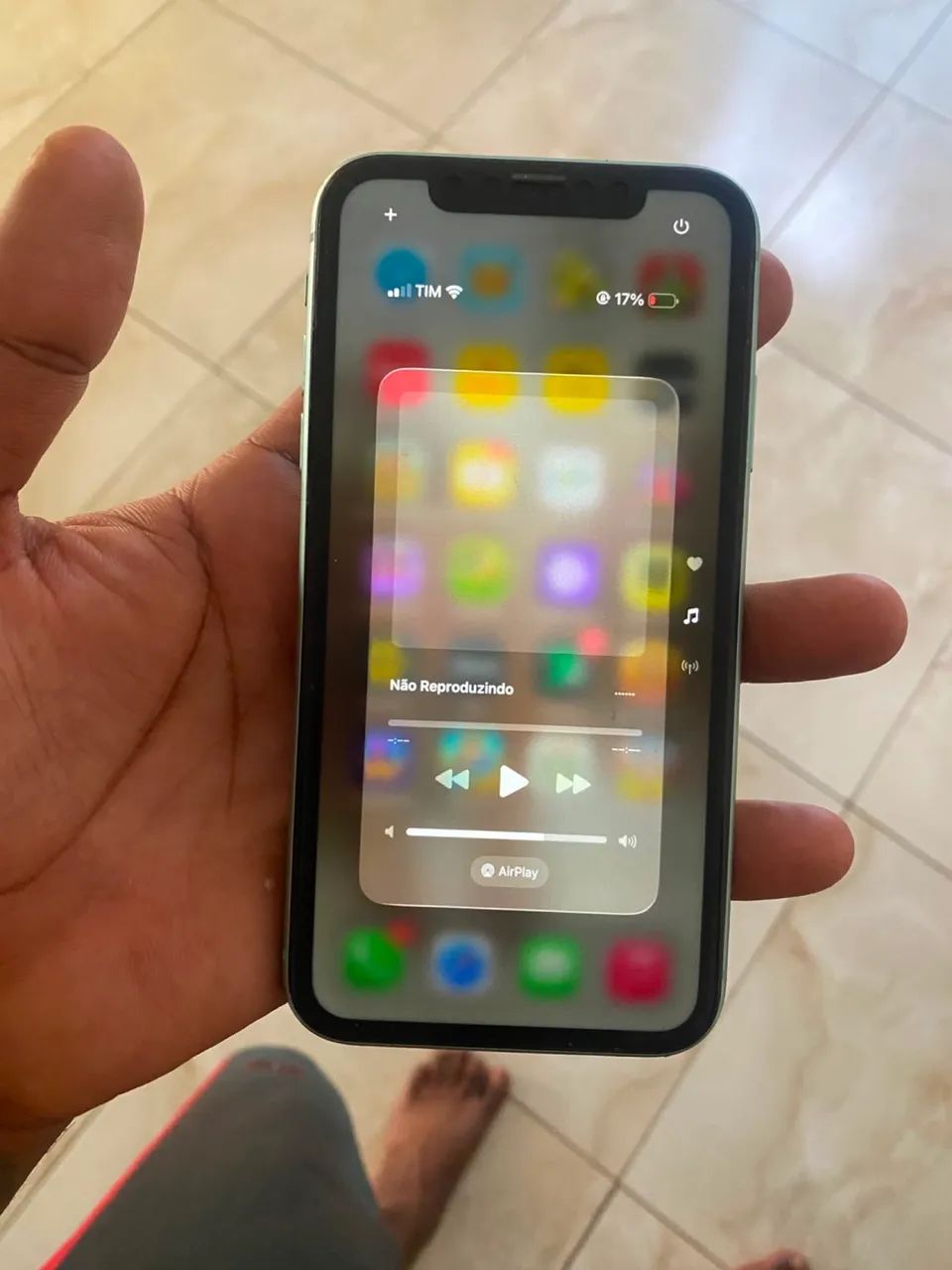 Vendo ou troco iPhone 11 - Foto 3