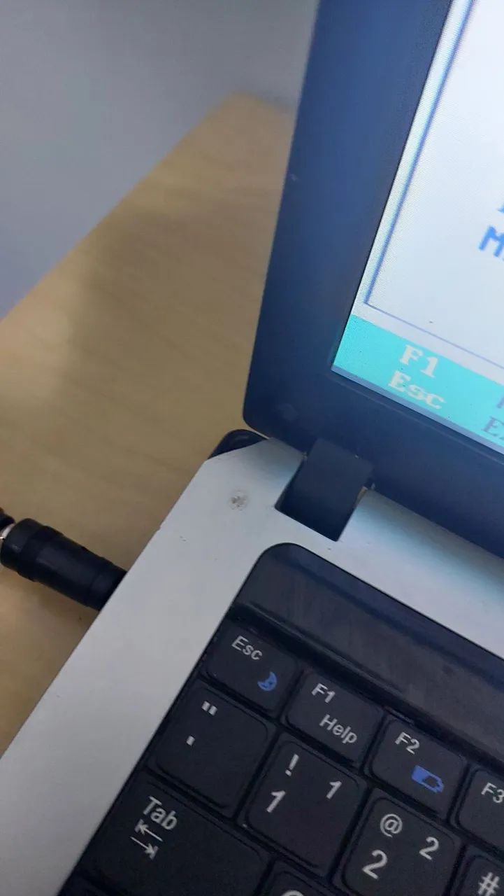 Notebook Samsung Sem Armazenamento e bateria nao segura carga - Foto 2