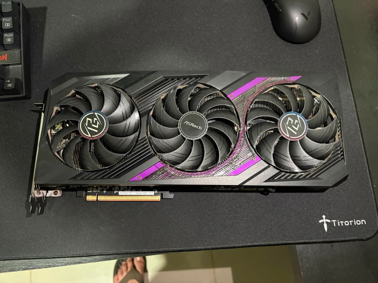 RX 7700XT Phantom Gaming - Foto 2