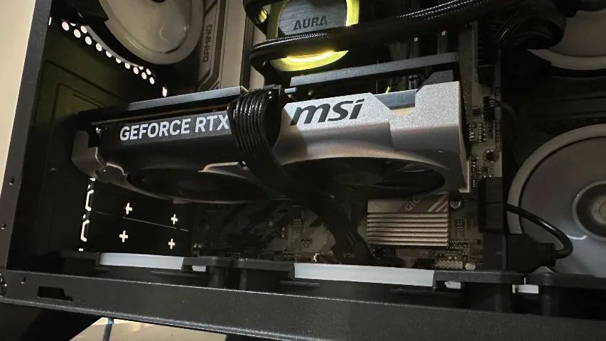 Placa de Vídeo Nvidia Geforce RTX 5060TI 08GB