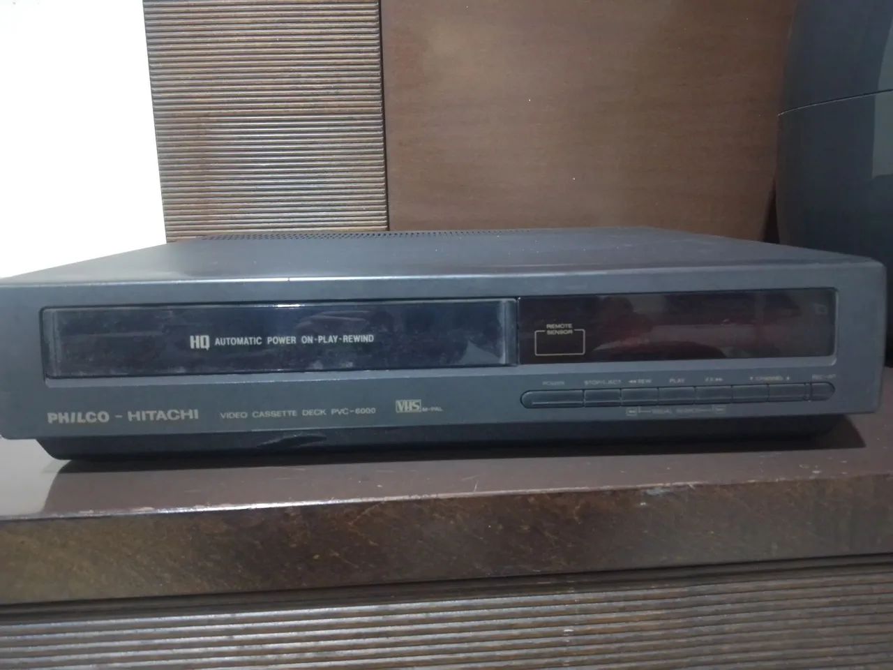 Vídeo cassete Philco Hitachi com defeito 