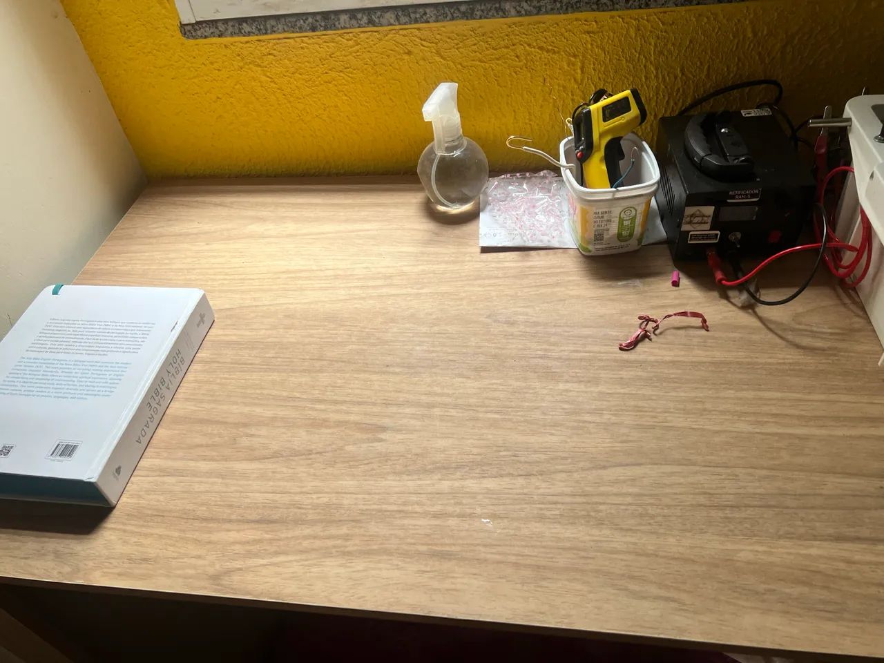Mesa/bancada em MDF seminova - Foto 4