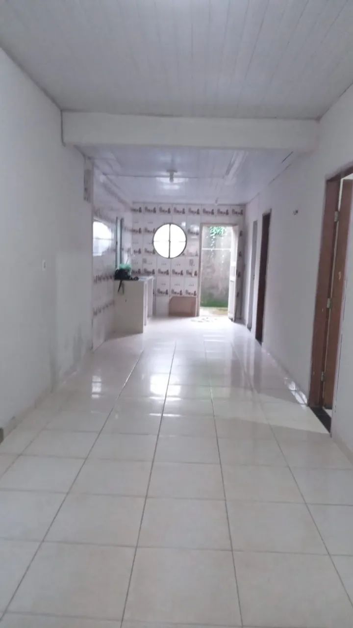 CASA C/ 3 QUARTOS SENDO UMA SUITE 200.000
