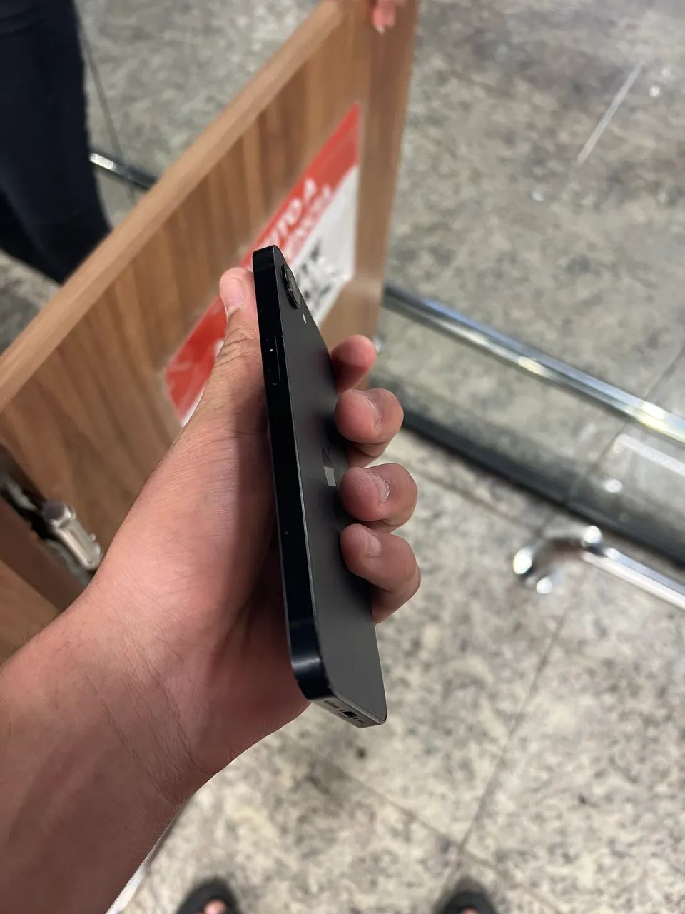 iPhone 16e, 91% de bateria, nem uma peça trocada?