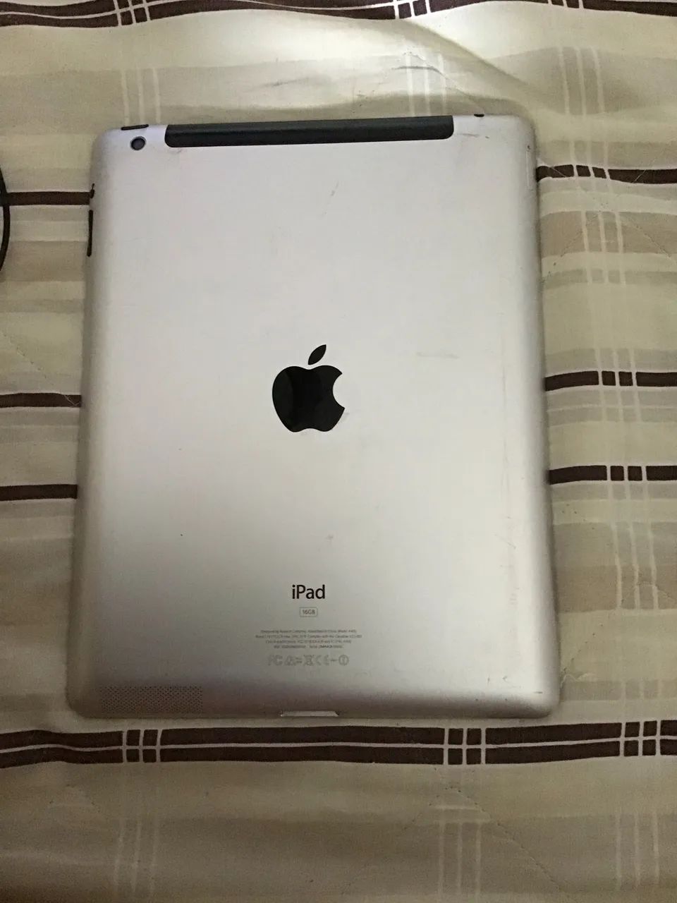 Tablet iPad 3 para retirada de peças 
