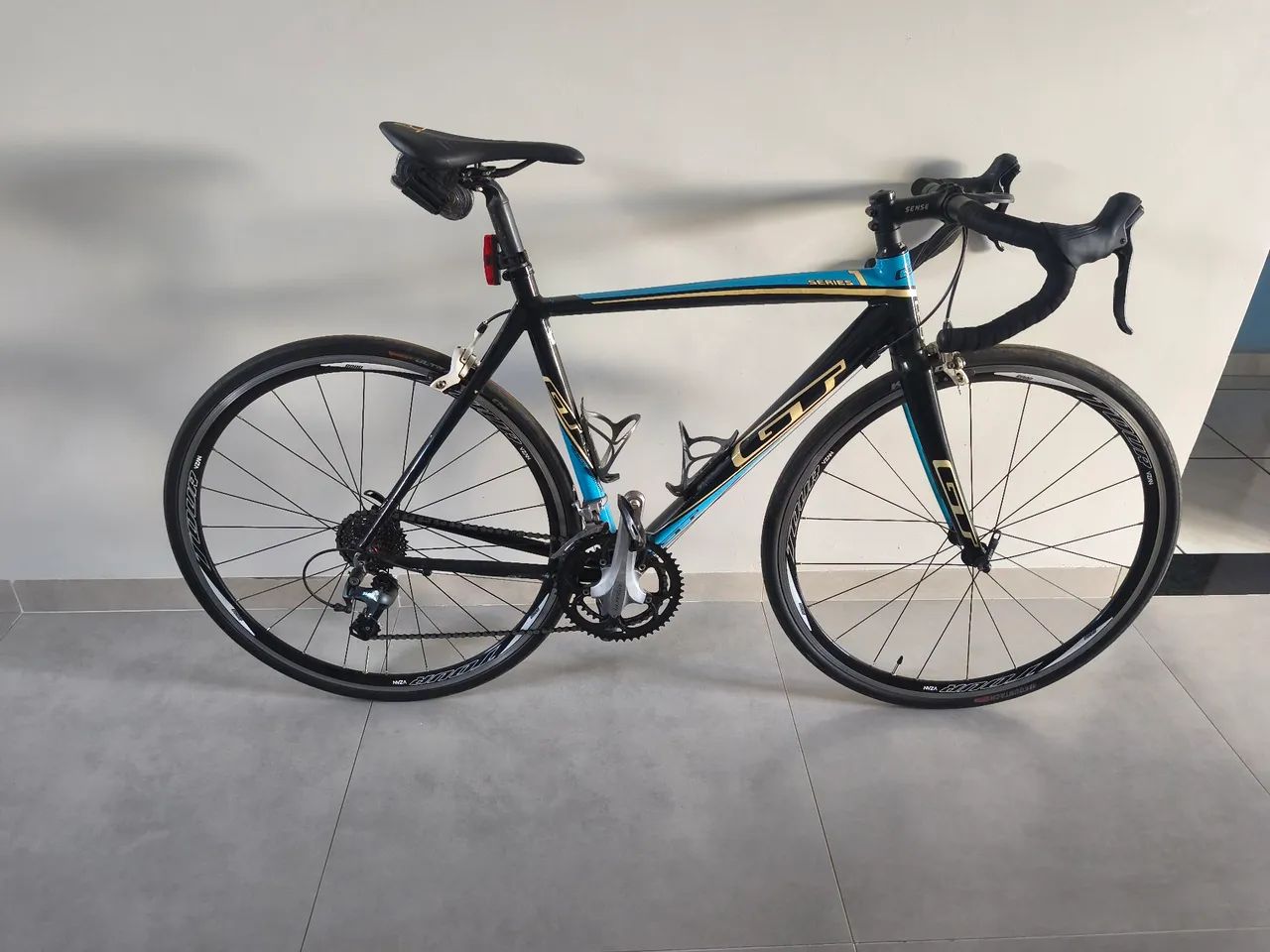 Bicicleta GT Séries 3