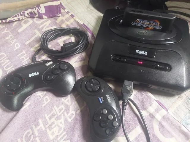 Mega Drive 3 + 2 controles + mega everdrive v3 pro - Foto 3