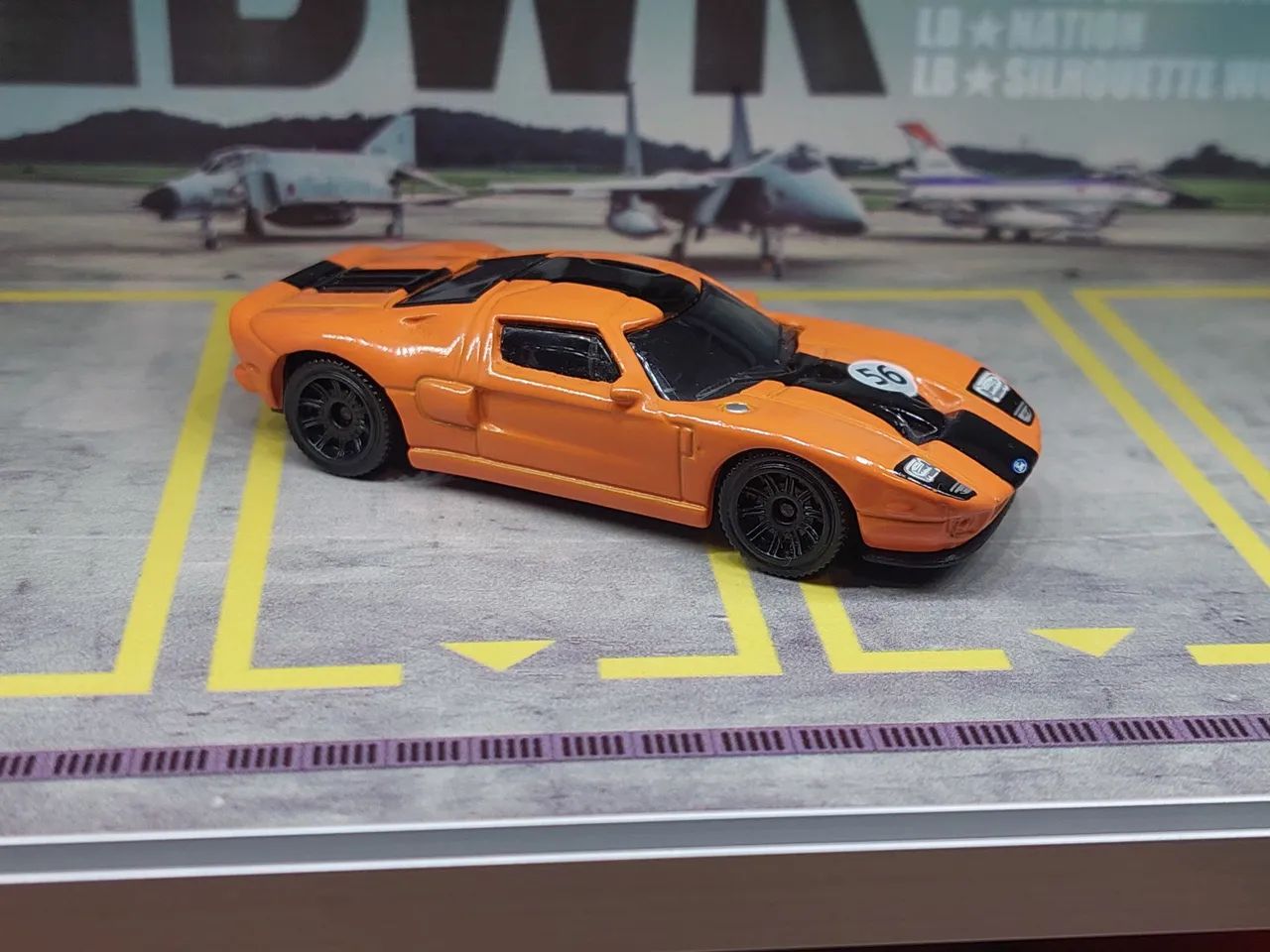 Matchbox Ford GT40 (laranja) 1/64 - Foto 2