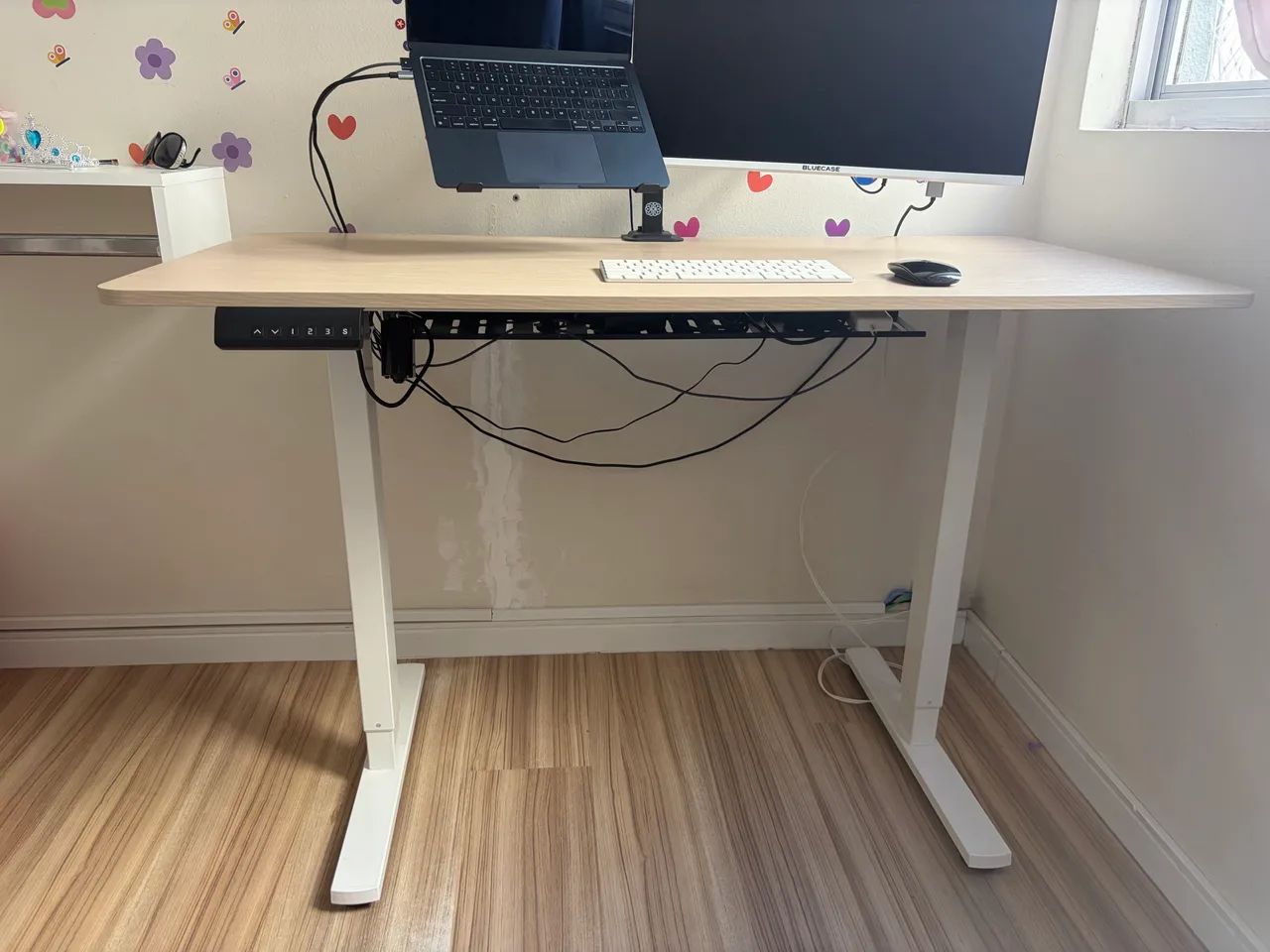 Vendo mesa de escritório com regulagem automática de altura - Foto 3