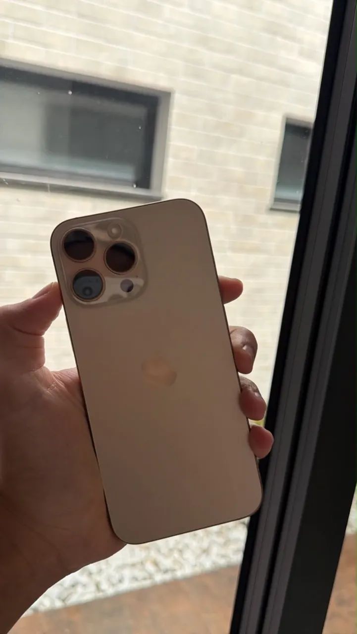 IPHONE 16 PRO MAX - Foto 4