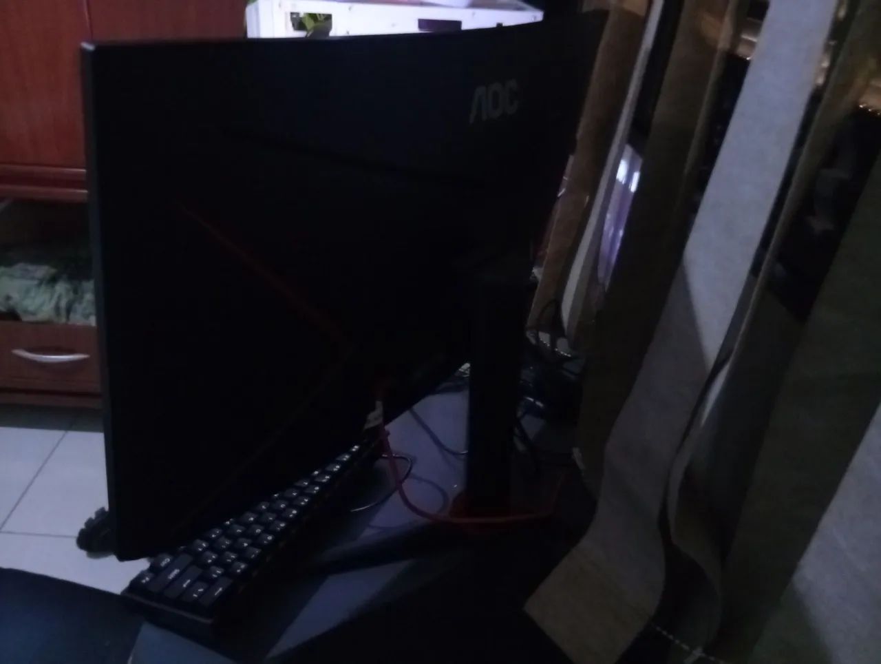Monitor AOC 240hz Curvo - Foto 4