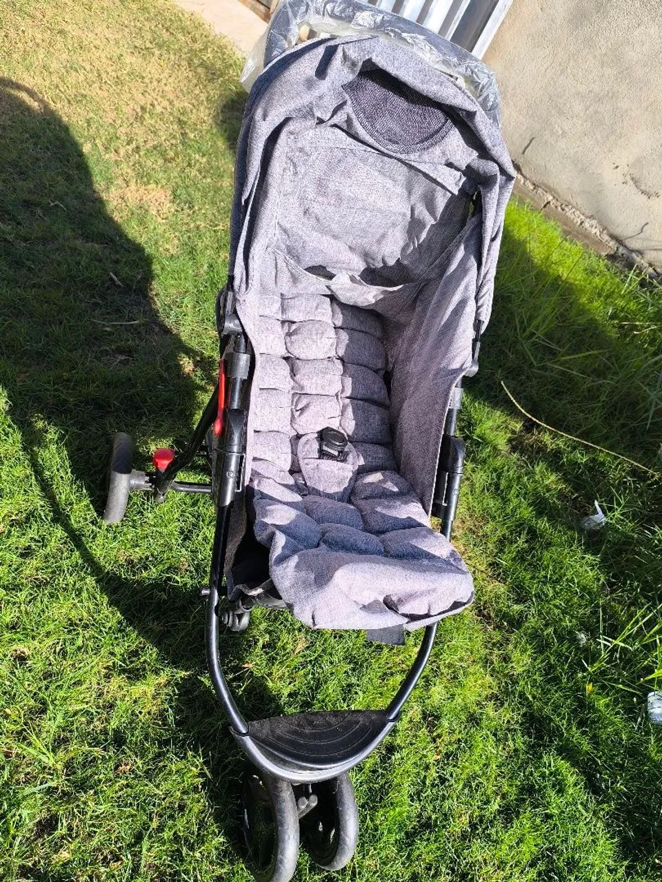 Carrinho de bebe e bebê conforto 