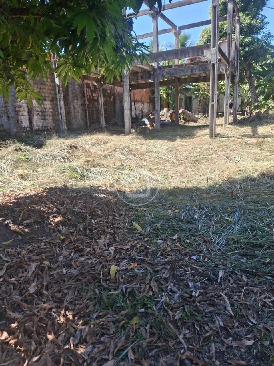TERRENO COM BARRACÃO À VENDA