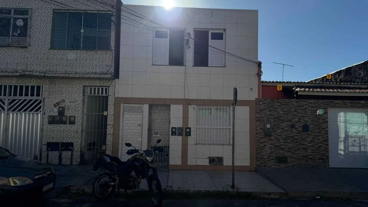 CASA EM RUA PÚBLICA NO SIQUEIRA CAMPOS [3327] - Foto 2