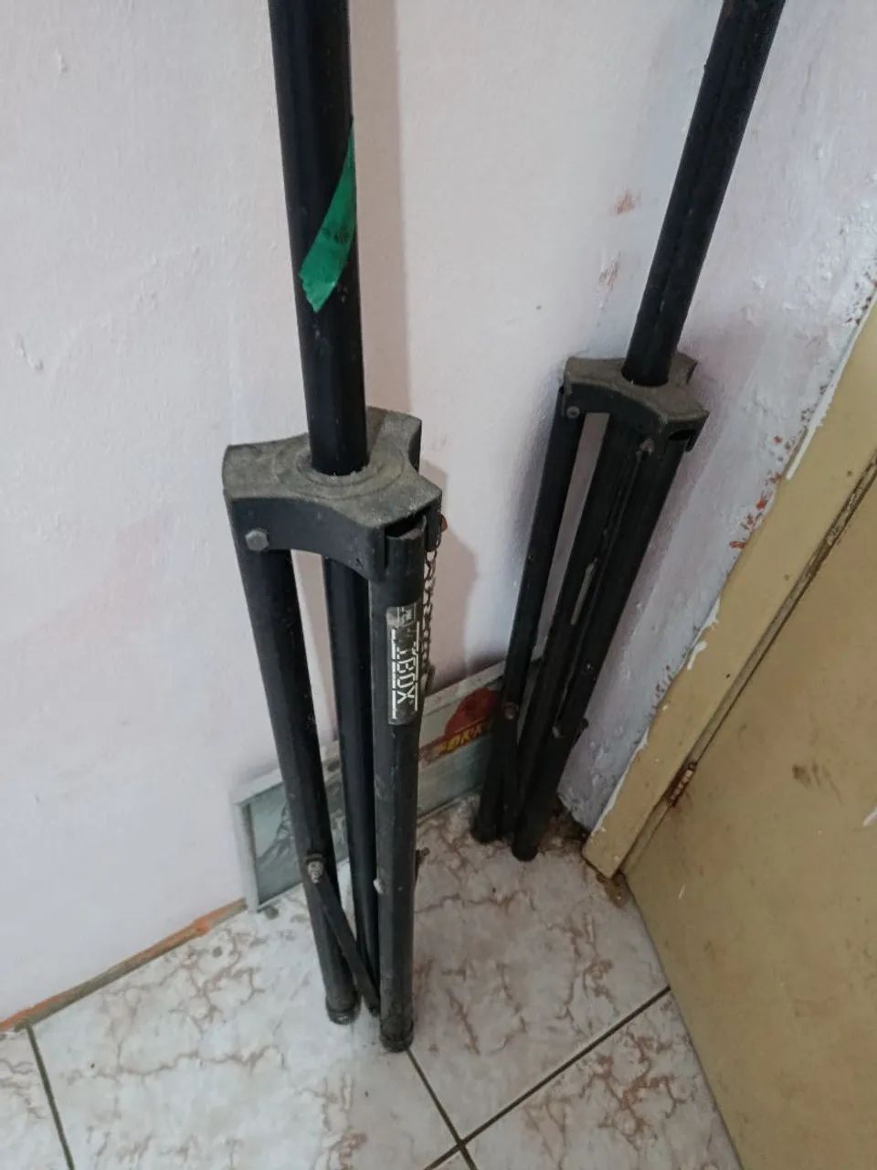  Dois pedestal tripé para caixa de som  - Foto 2