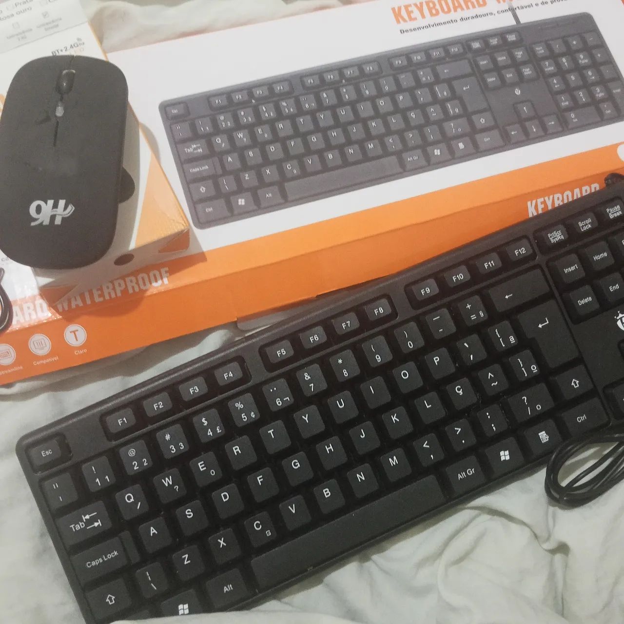 Kit teclado com fio e mouse sem fio 
