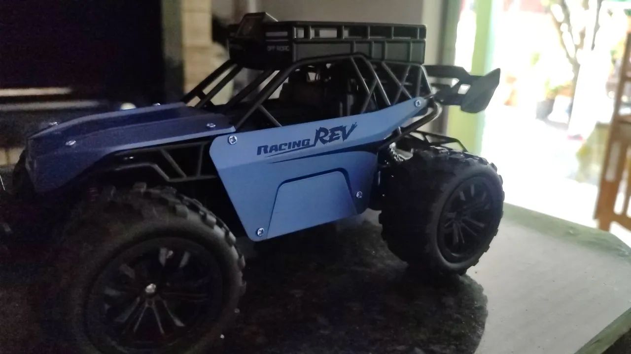 Carrinho de controle remoto 