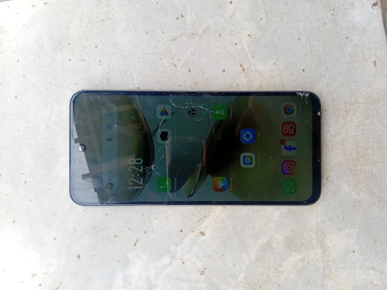 Celular infinix hot 128 GB 