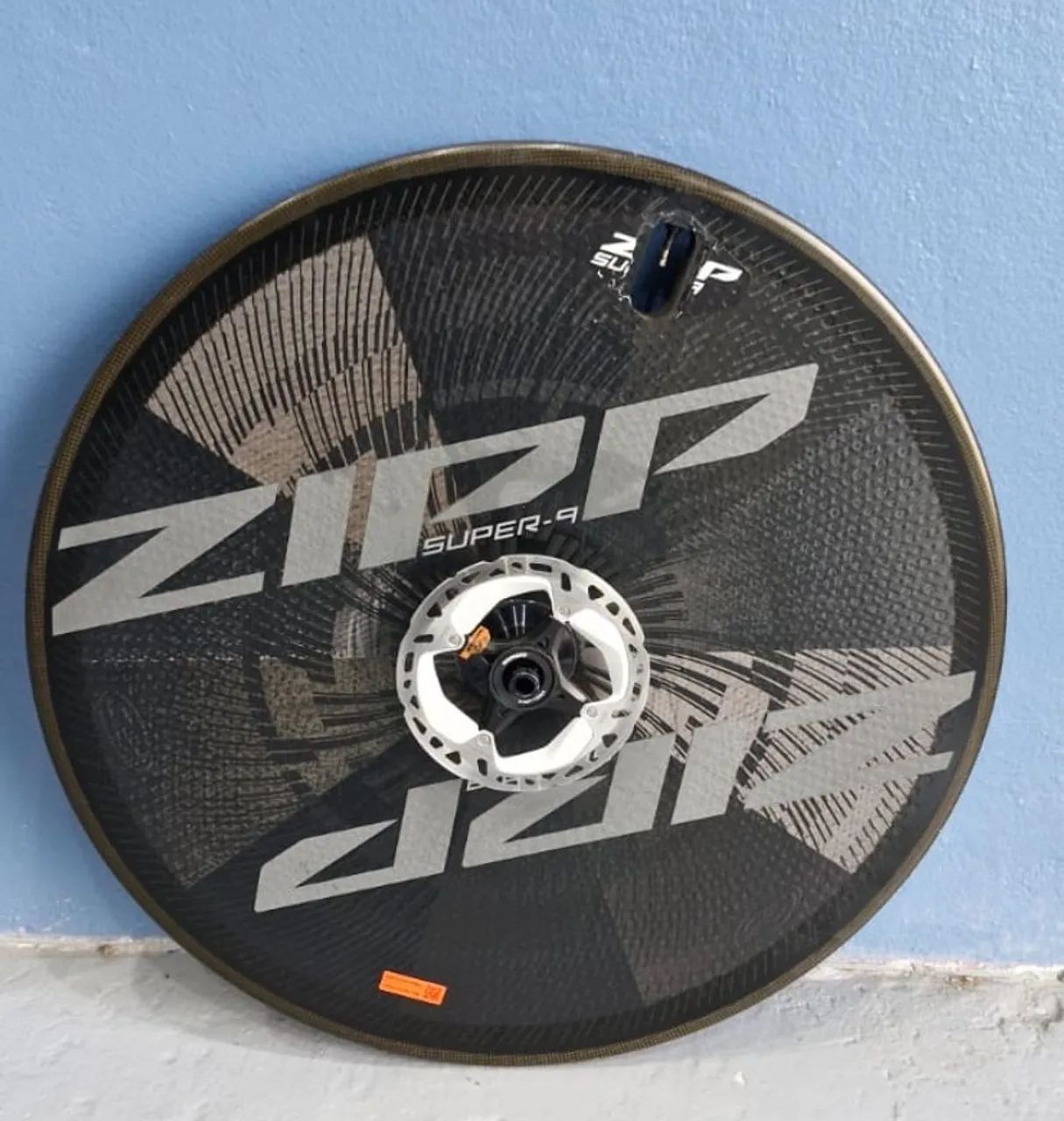 Roda Zipp Super 9 - Fechada