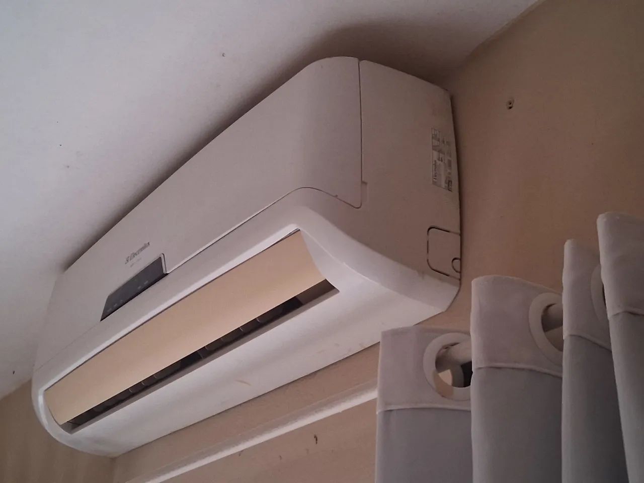 Arcondicionado split Electrolux 12000 btus TOP - Foto 2